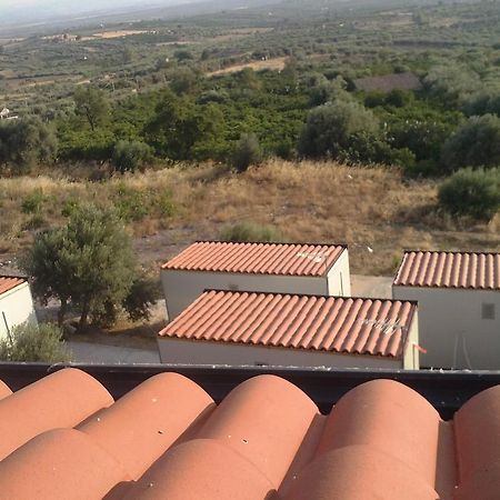 Motta SantʼAnastasia Sivillage المظهر الخارجي الصورة